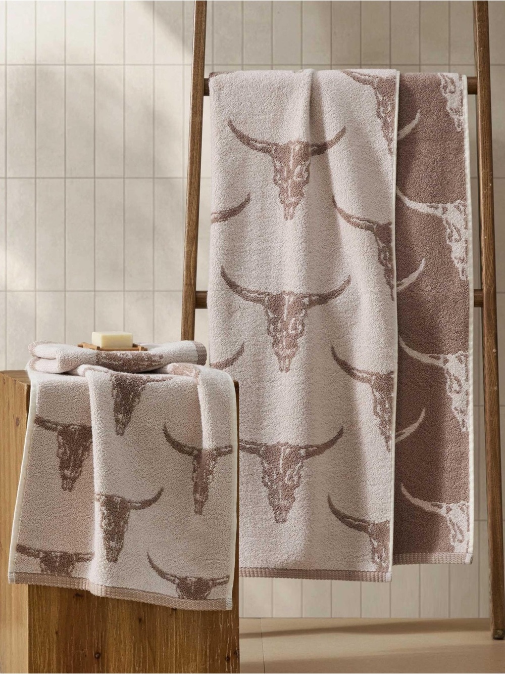 NWT Wrangler double sided western steer head cotton towel and hand towel set